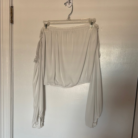 Dainty hooligan -Elegant Off-Shoulder cropped White Blouse- size large - Picture 1 of 4